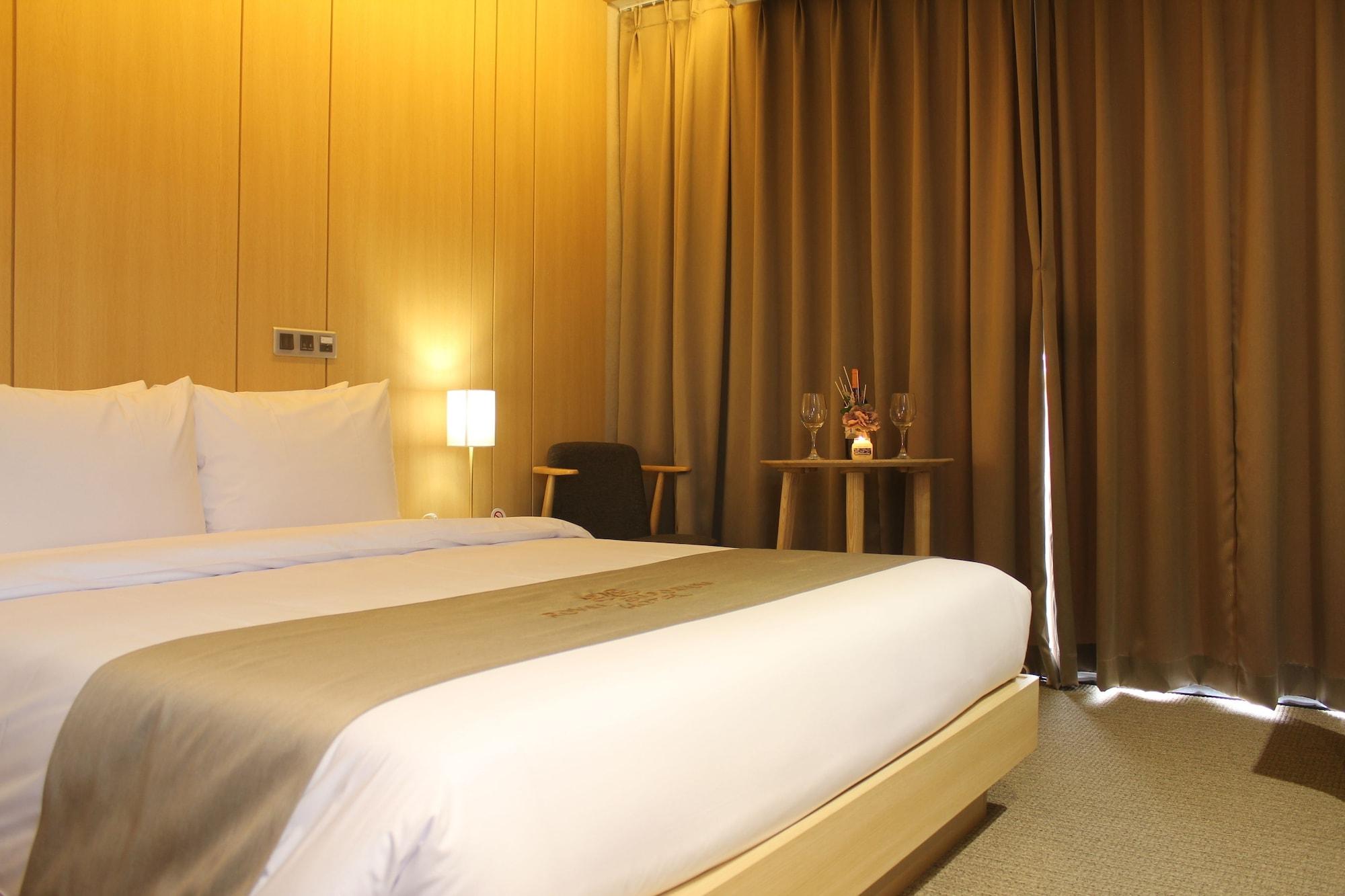 Royal Emporium Incheon Airport Hotel Exterior photo