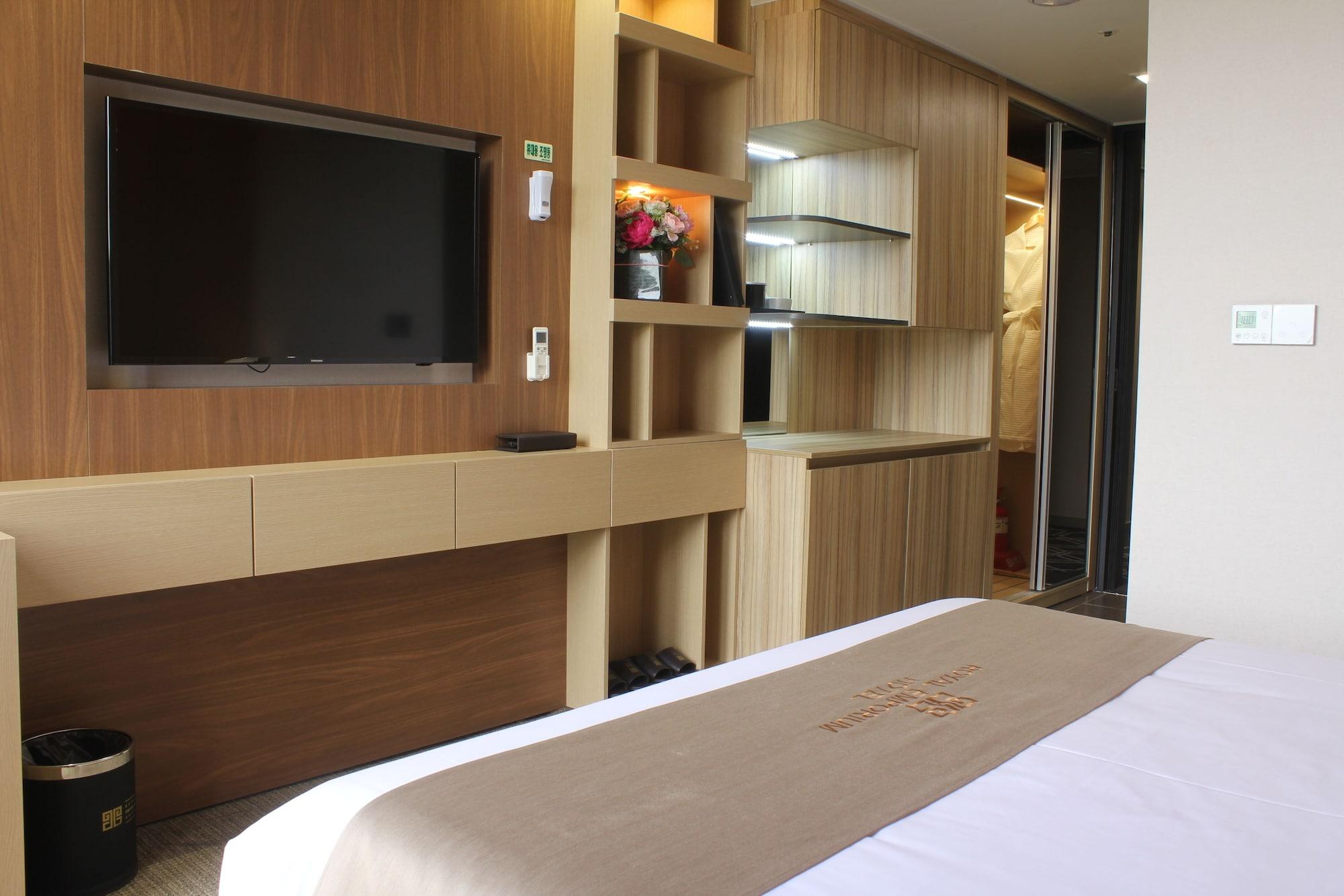 Royal Emporium Incheon Airport Hotel Exterior photo