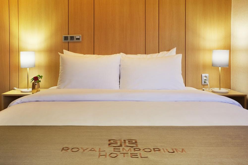 Royal Emporium Incheon Airport Hotel Exterior photo