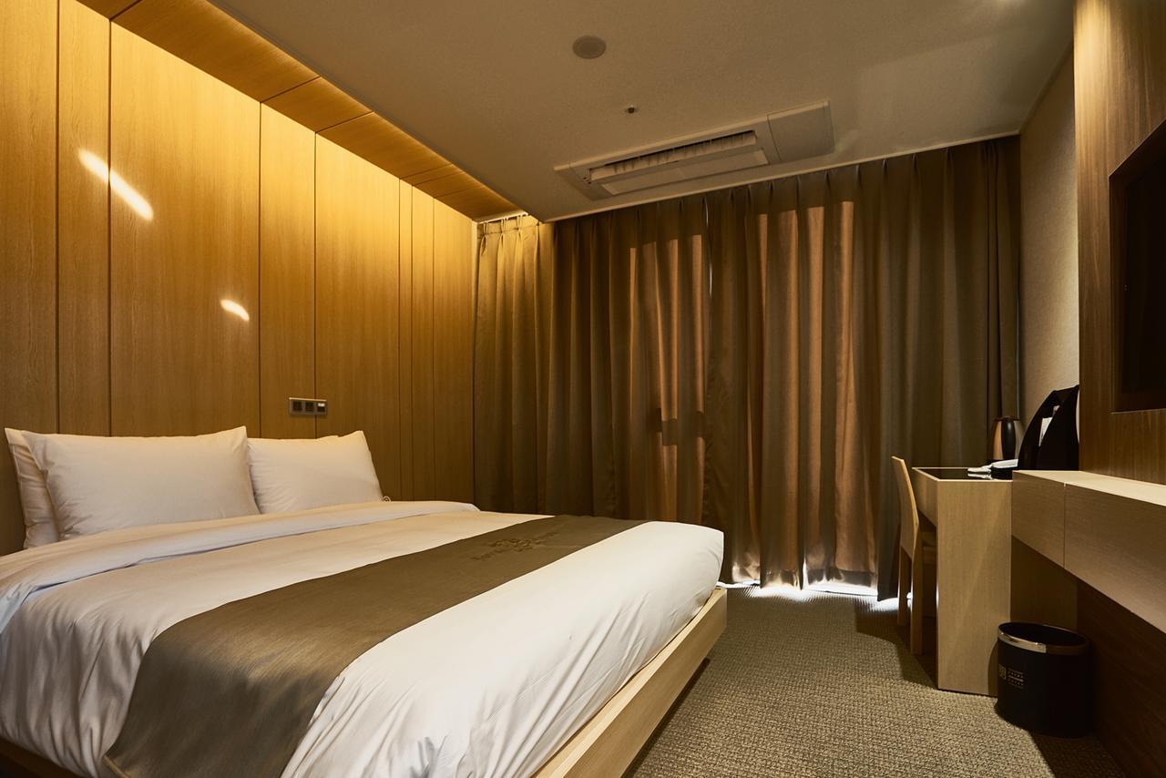 Royal Emporium Incheon Airport Hotel Exterior photo