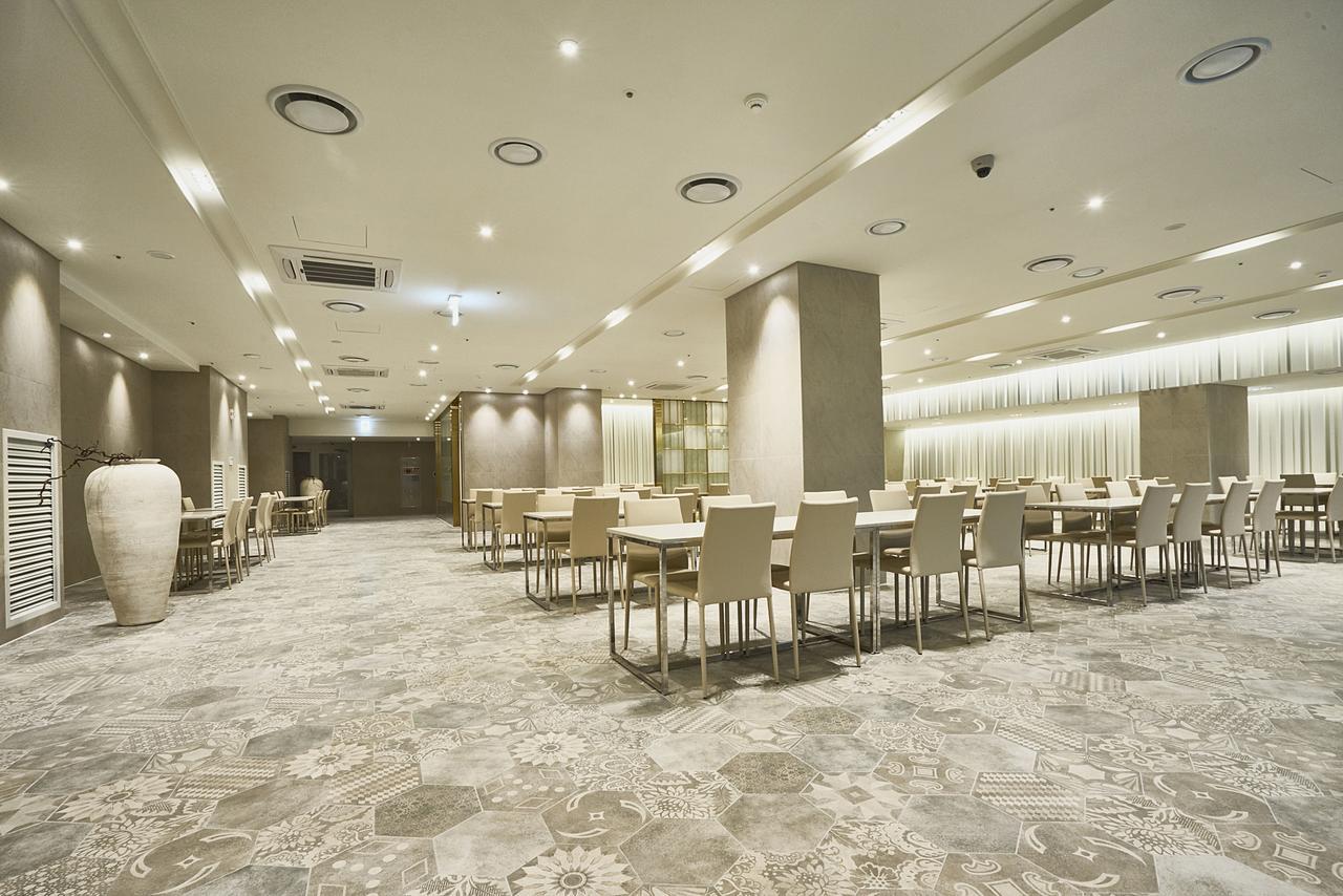 Royal Emporium Incheon Airport Hotel Exterior photo